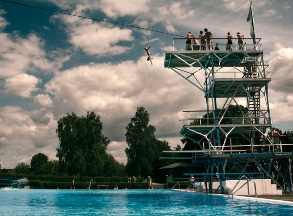 Der Sprung im Freibad Süd